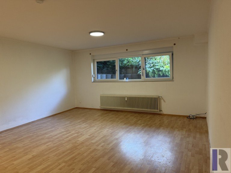 Wohn-Essbereich Koblenz Wohnung Gem�tliche zwei Zimmer-Souterrainwohnung in ruhiger Lage