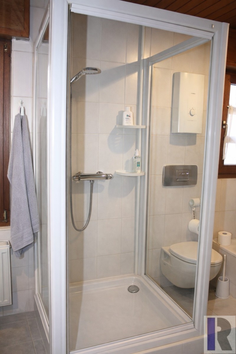 Dusche Einfamilienhaus Neuwied (Feldkirchen)