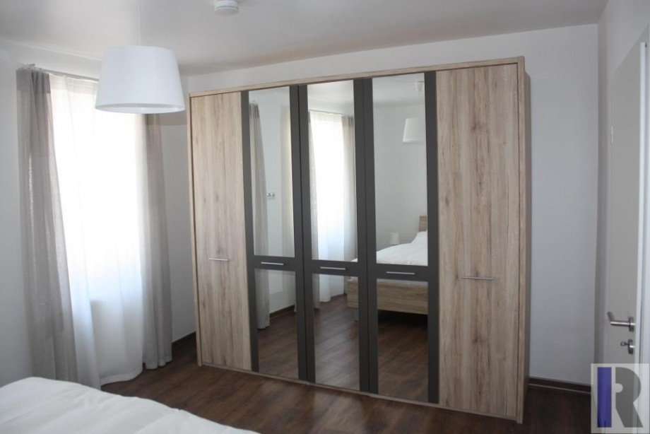 Gro�er Spiegelschrank Wohnung Koblenz