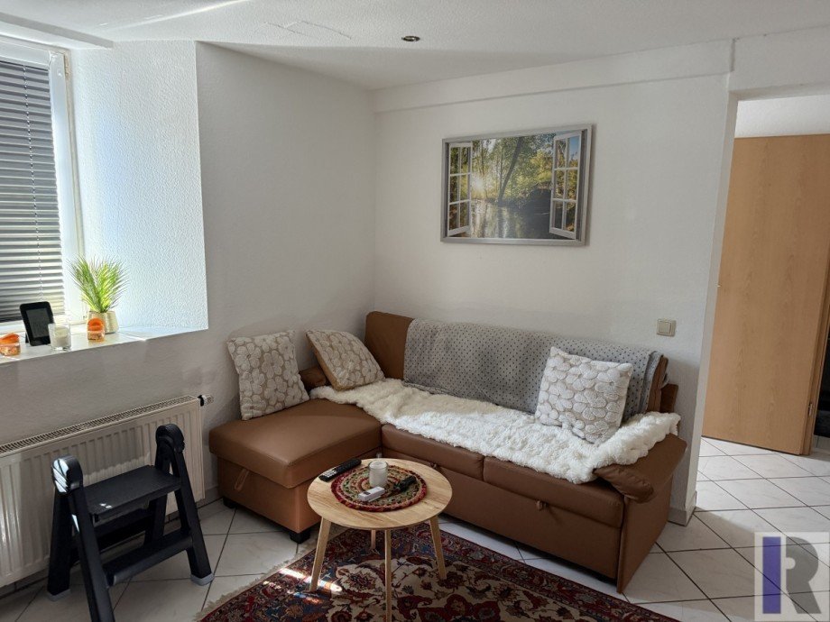 Ausziehbare Couch im Wohnbereich Wohnung Koblenz- G�ls