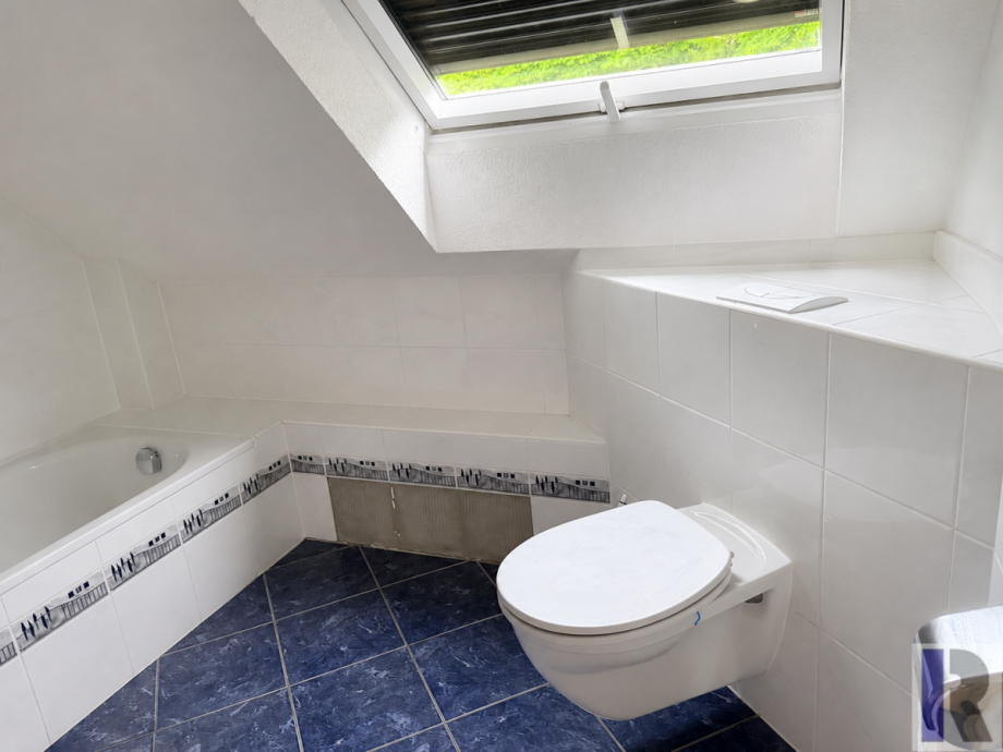 Bad mit wandh�ngendem WC Etagenwohnung Koblenz