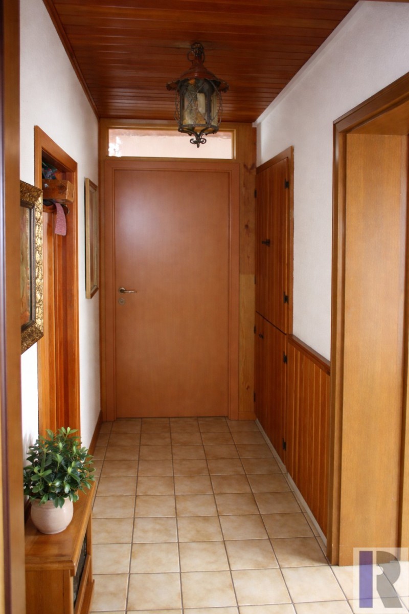 Flur der Erdgeschosswohnung Einfamilienhaus Neuwied (Feldkirchen)