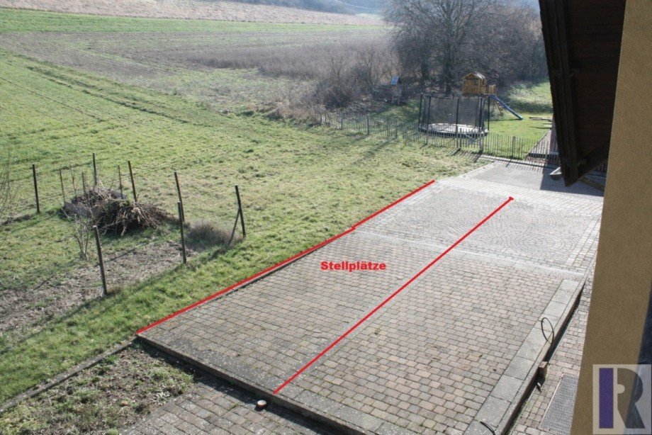 Zwei Pkw-Stellpl�tze Einfamilienhaus Saffig