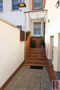 Bild (d1d7f14fd2ea816f87eb2a6f20d79700): Kleines Wohnhaus mit Charme und Potenzial im Herzen von Bassenheim