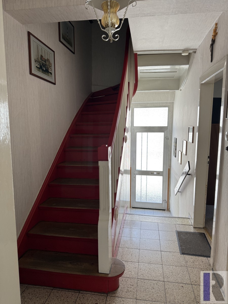 Flur u. Eingangsbereich Reihenmittelhaus Mayen