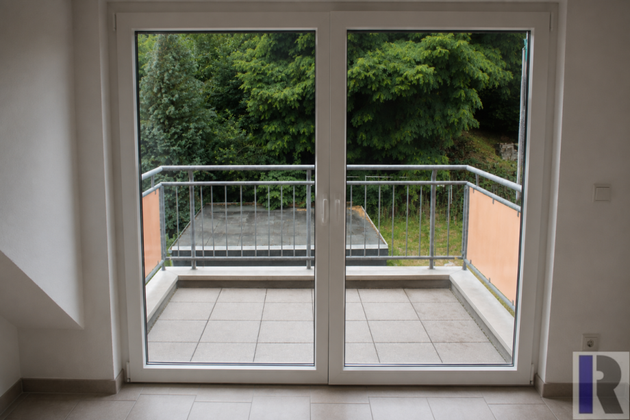 Balkon mit Blick ins Gr�ne Etagenwohnung Koblenz